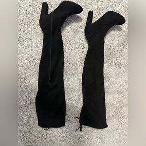 Never worn knee high boots with a drawstring to keep them up. Women’s size 10